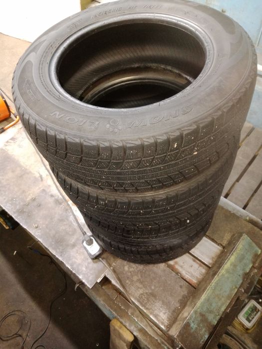 Шиный комплекп 195/65 R15