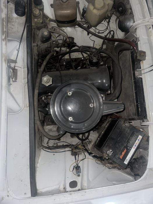 Jiguli 06 1975 yil  oq  benzin sastayanasi zor mataor karobka ideal