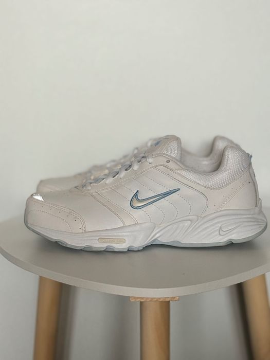 Дамски маратонки Nike