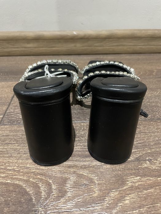 Дамски обувки на ток