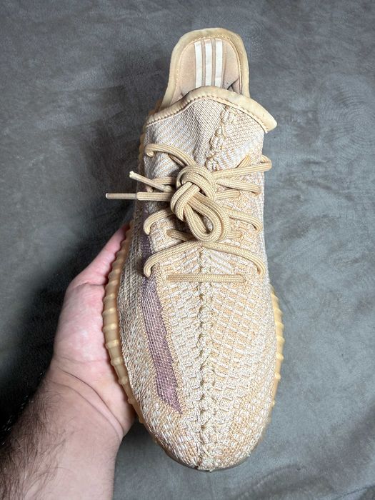 Yeezy 350 Clay – 42 2/3