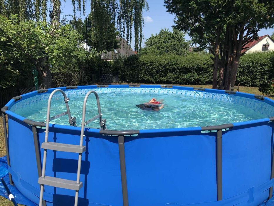 Басейн с помпа,филтър и стълба