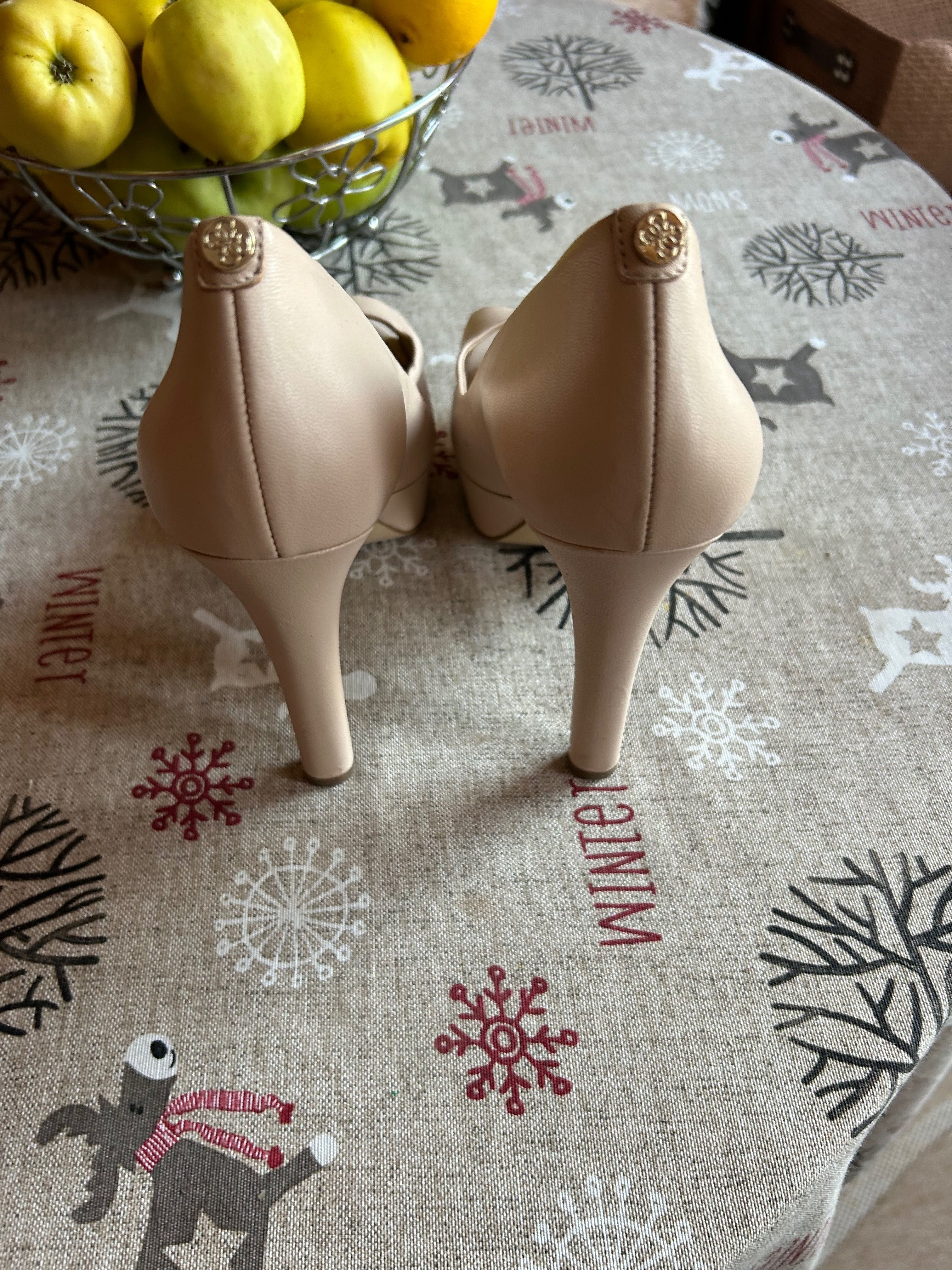 дански обувки guess 39