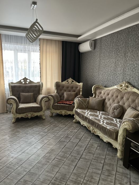 Продам диван 2 кресла