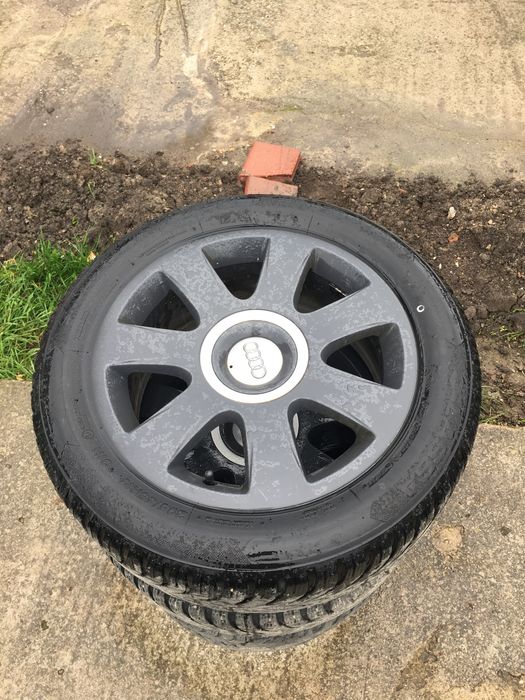 Set 4 Jante Audi 205/55/16 Cu Anvelope de Iarna