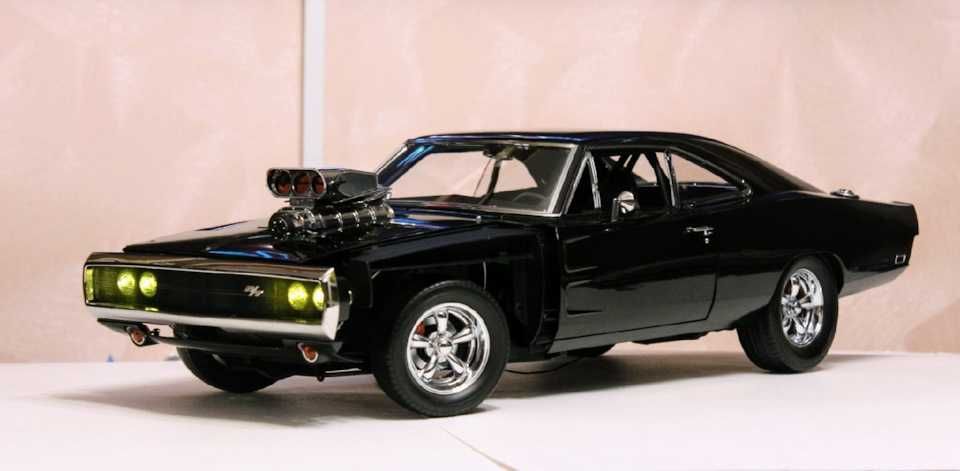 Dodge Charger R/T 1:8 - Списание за сглобяване Бързи и Яростни брой 1