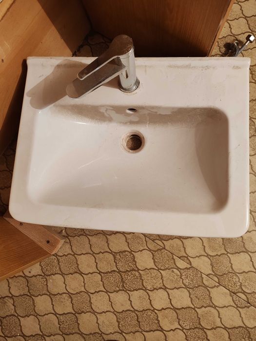 Раковина для ванной комнаты