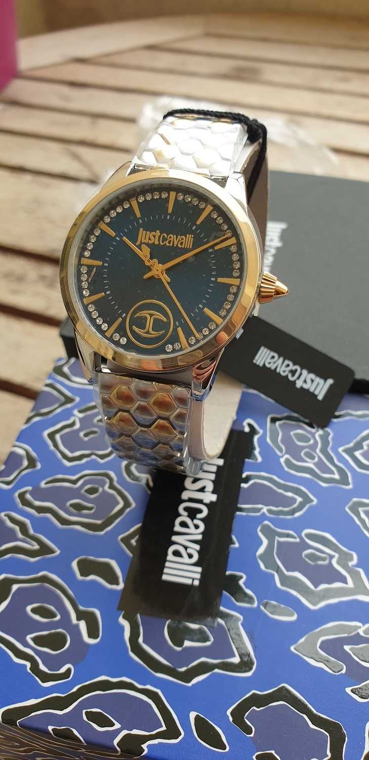 %ПРОМО% JUST CAVALLI – Дамски часовник "GOLD & SILVER – BLUE" нов