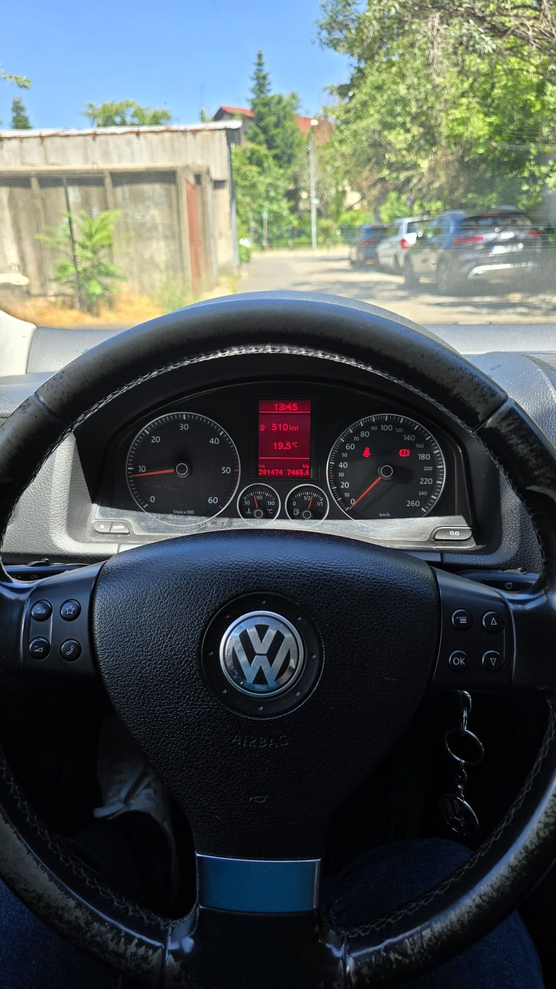 Volkswagen Golf V Variant - Fiabil și Spațios (an 2008)
