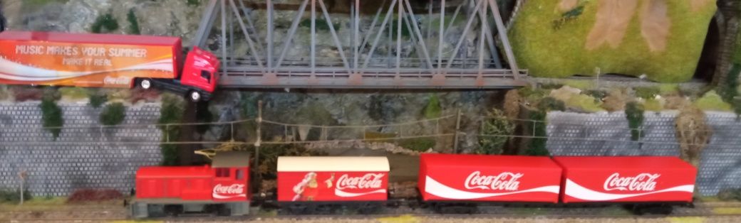 Ser trenuleț electric aniversar Coca-Cola Scara HO, hornby