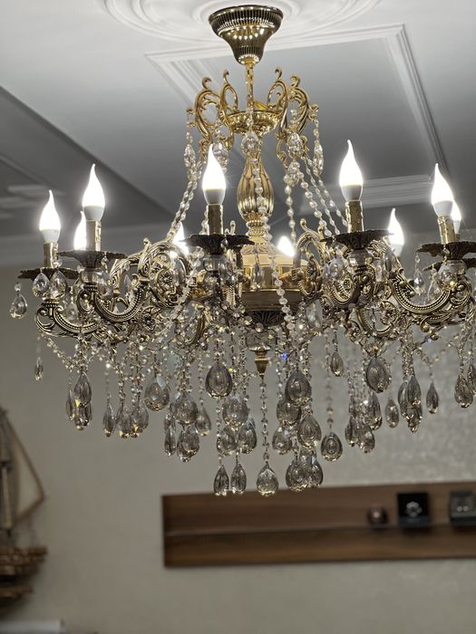 Продам классическую люстру!!!