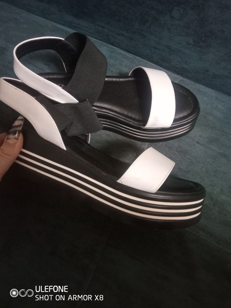 Sandale cu bata elastica măr 38