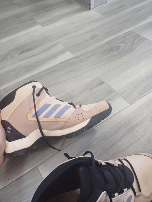 Ghete de iarna adidas teren mărime 38