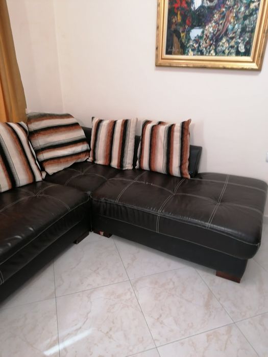 Кожен диван от естествена кожа с текстилни въздладници