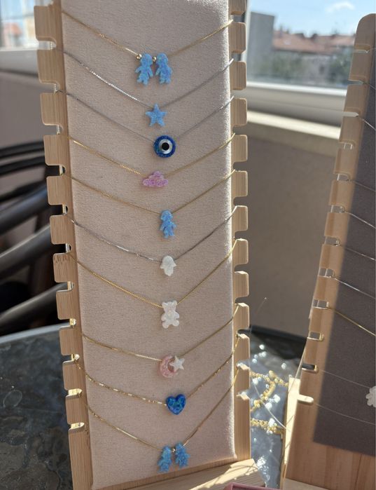 Сребърни колиета,гривни и обеци с опал