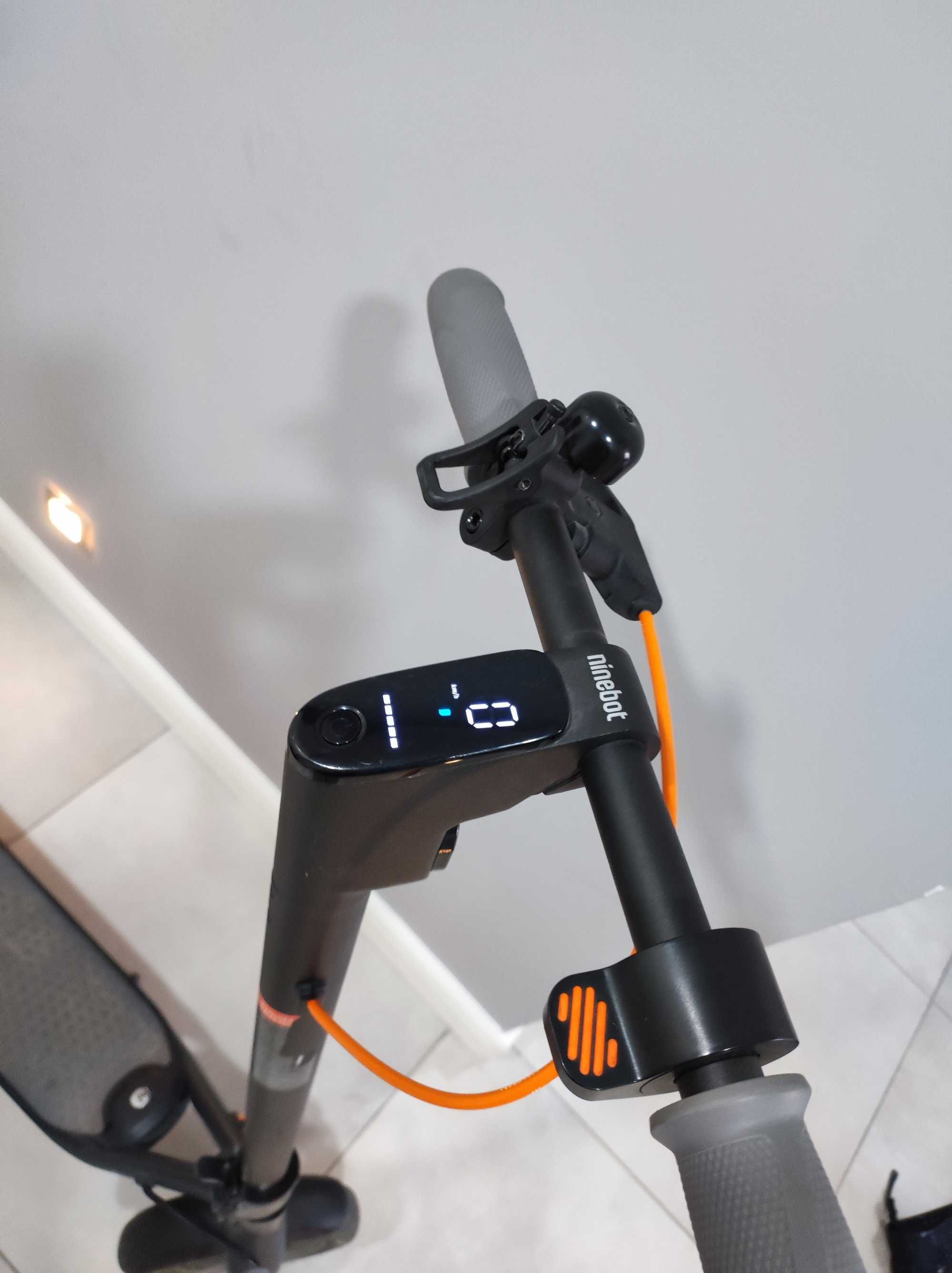 Электросамокат Ninebot KickScooter F30