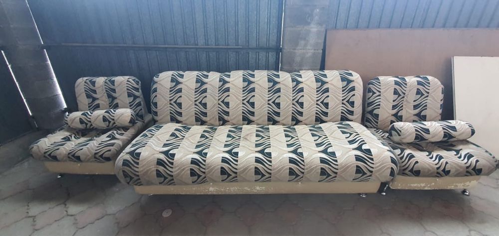 Продам мягкую мебель почти даром!