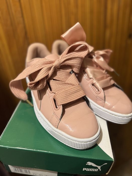 Розови дамски кецове Puma