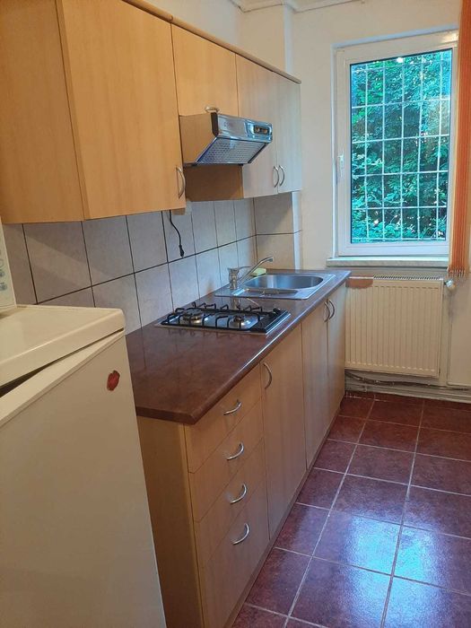 Proprietar inchiriez aoartament