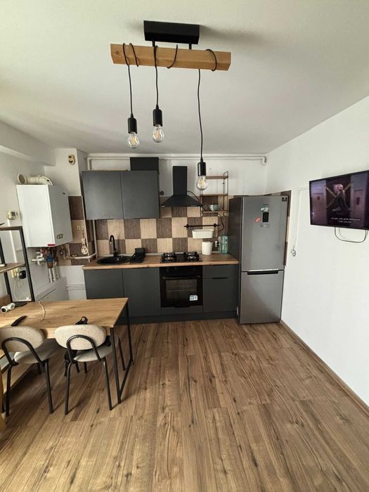 Inchiriere - Apartament 2 camere – mic, dar plin de viață