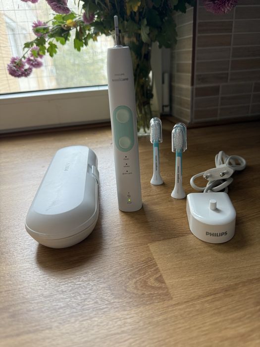 Periuta electrica Philips Sonicare 4100