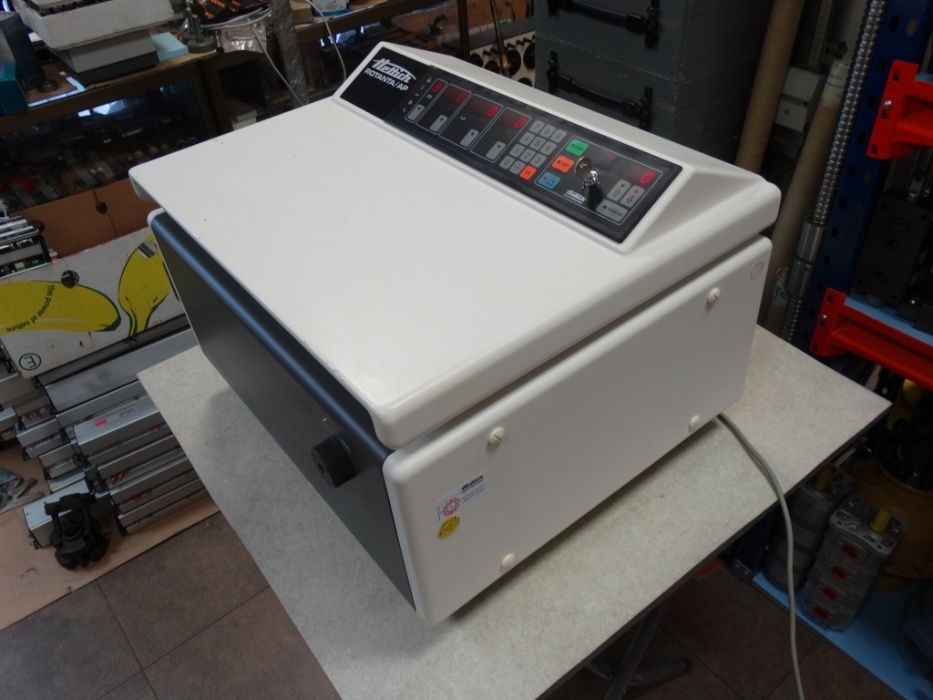 Лабораторна центрофуга Hettich Rotanta