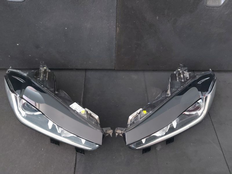 Фарове Jaguar XE 2016г.