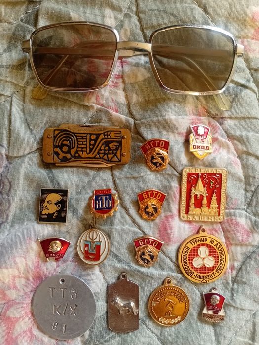 Значки, значки..