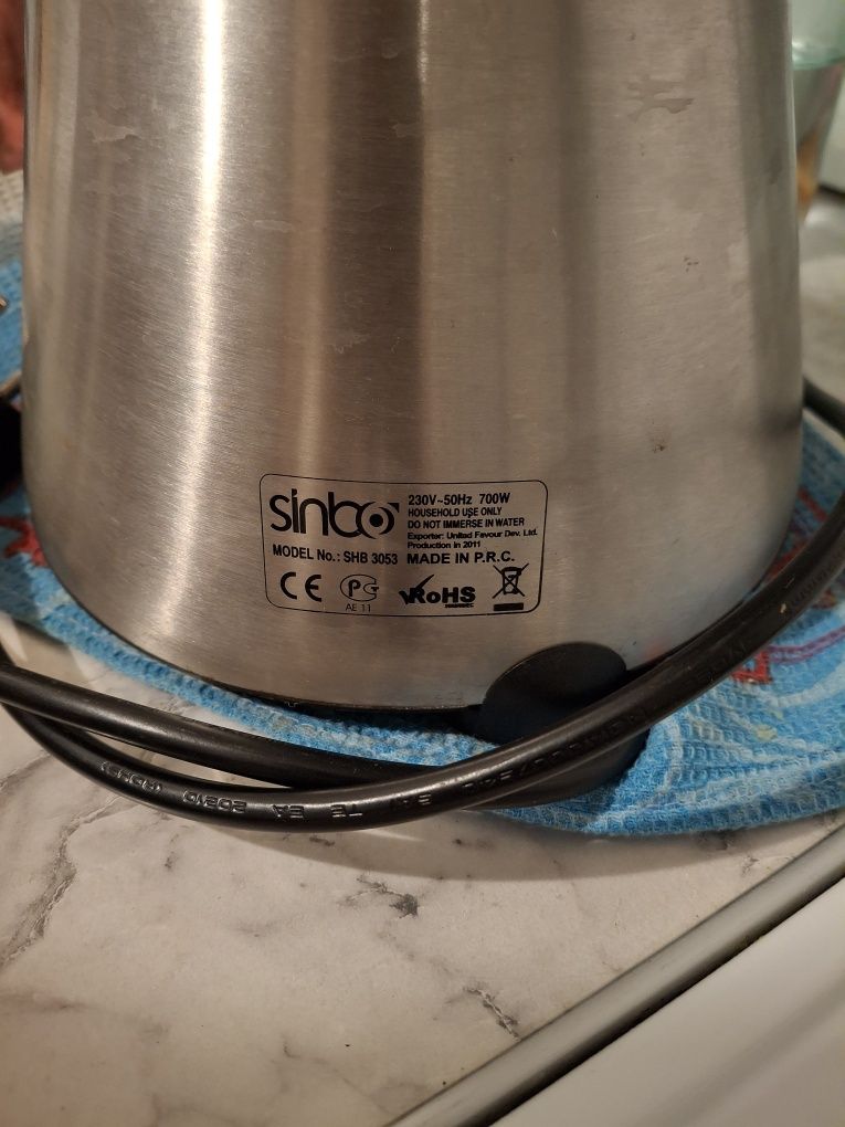 Продам блендер синбо