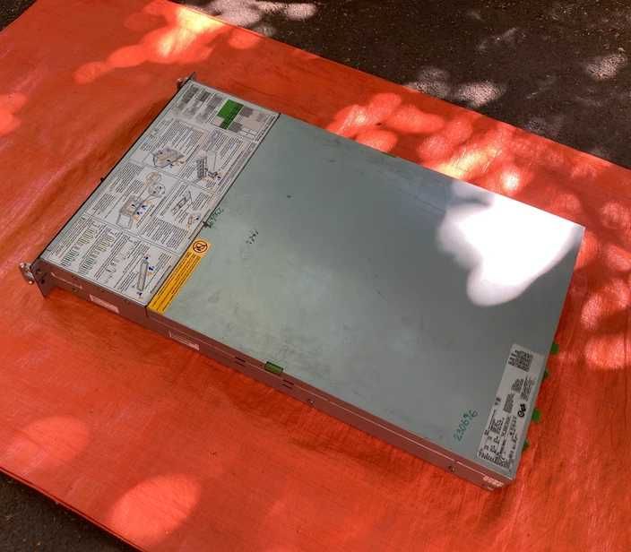 Server Fujitsu Primergy RX300 S5 rack