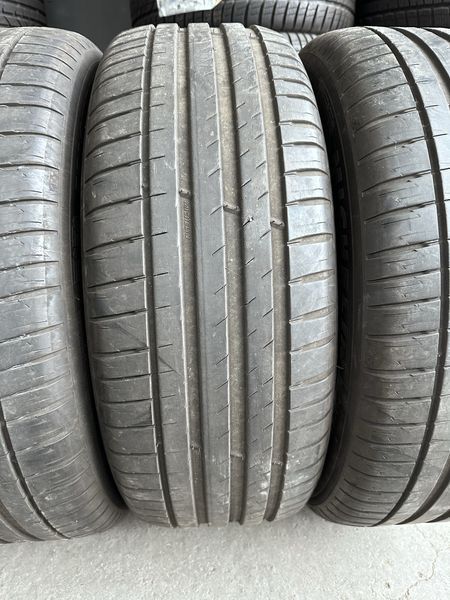 235/60/18 MICHELIN 4бр