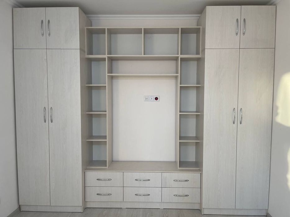 мебель кухня, шкаф,кровать