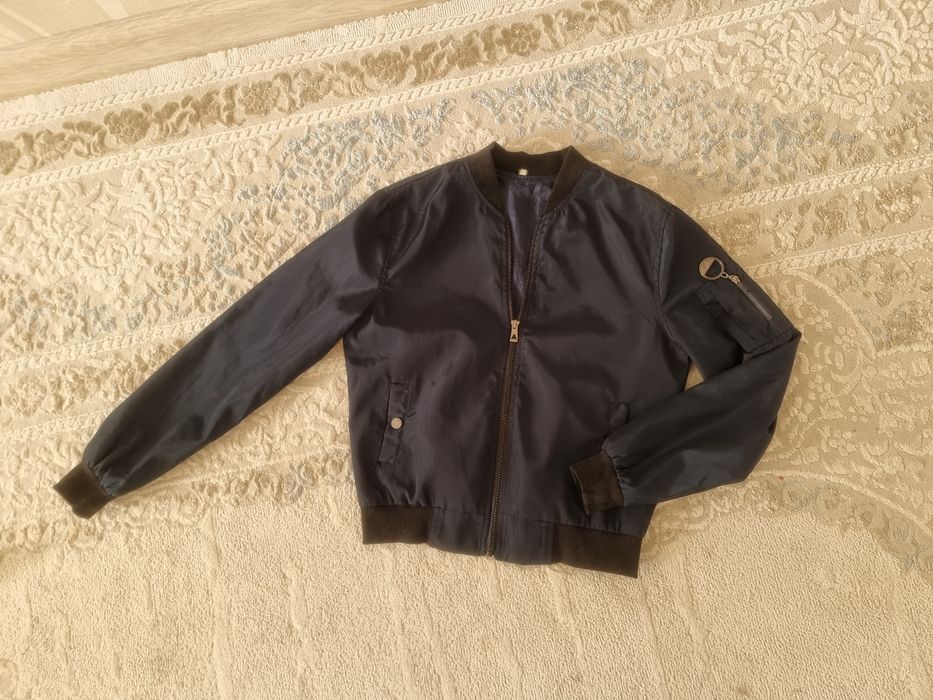 Ветровка бомбер куртка спортивка  146-152 рост