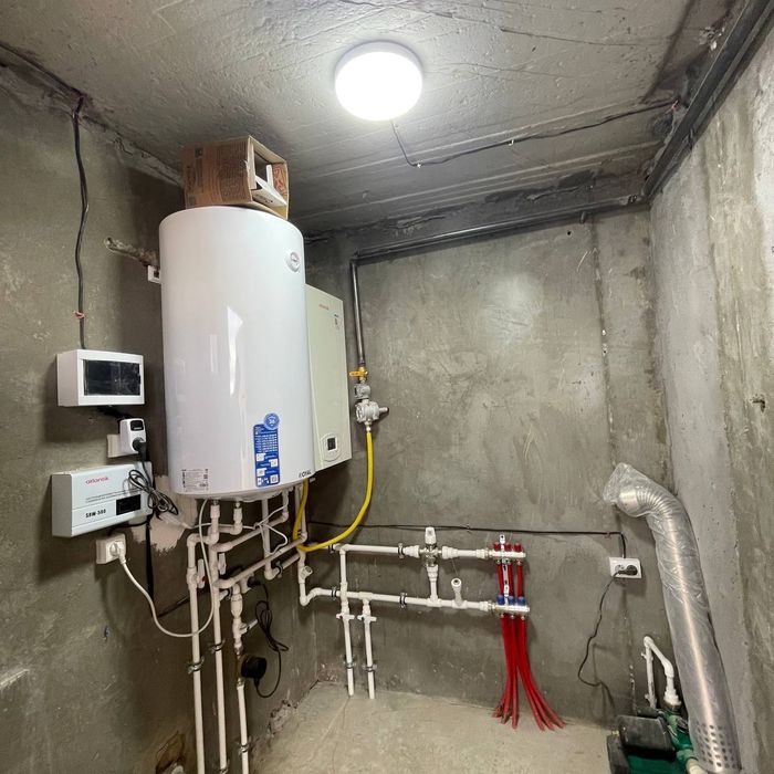 Куктеракдан утганда Генерал мактаб кучада 3.5 сотиг 4 хона сотилади