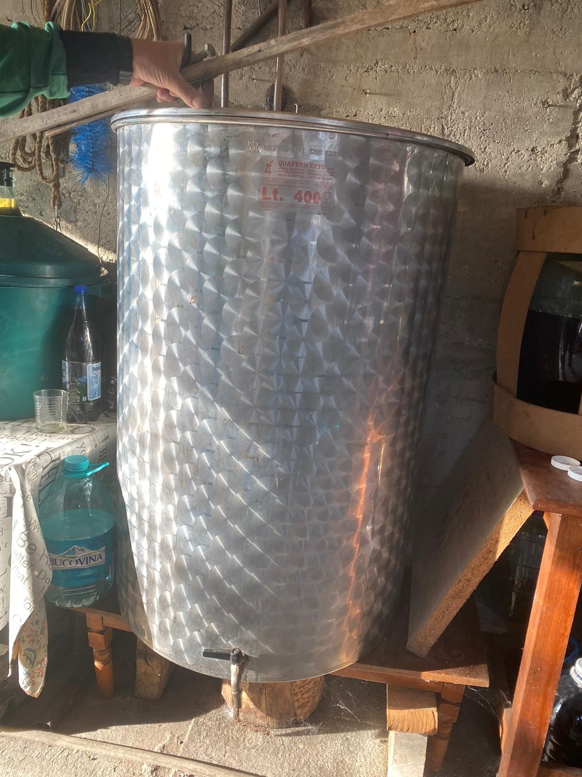 Butoi inox 500lt pentru vin cu plutitor pe paraffina