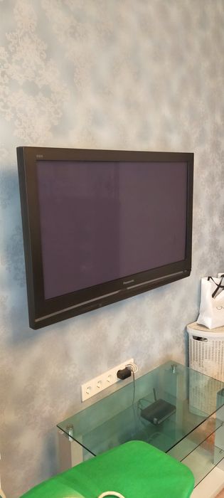 Большой телевизор Panasonik