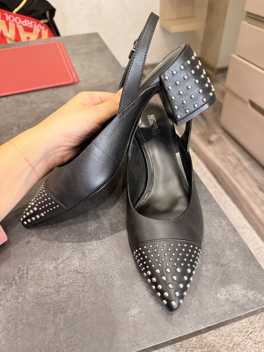 Нови обувки Michael kors