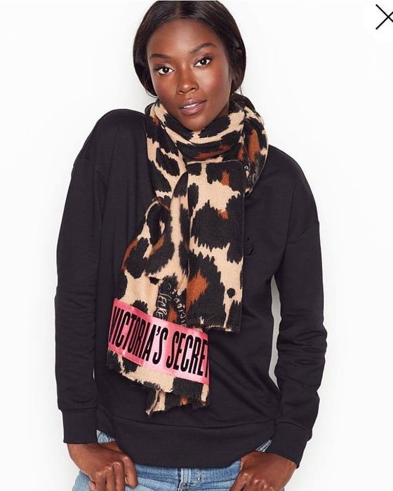 Продам большой шарф от Victoria Secret