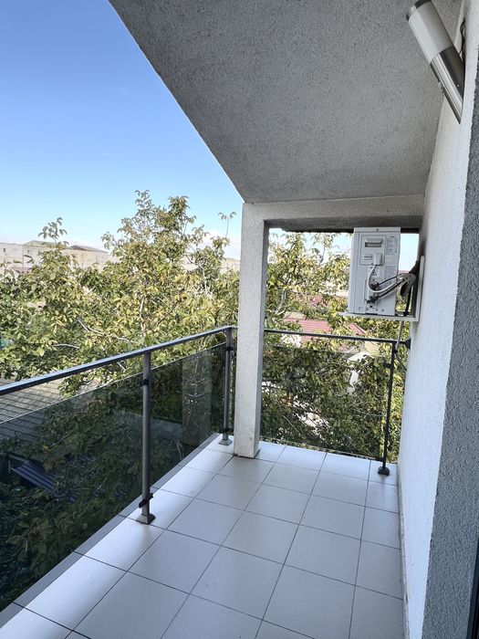 Inchiriez apartament cu 3 camere