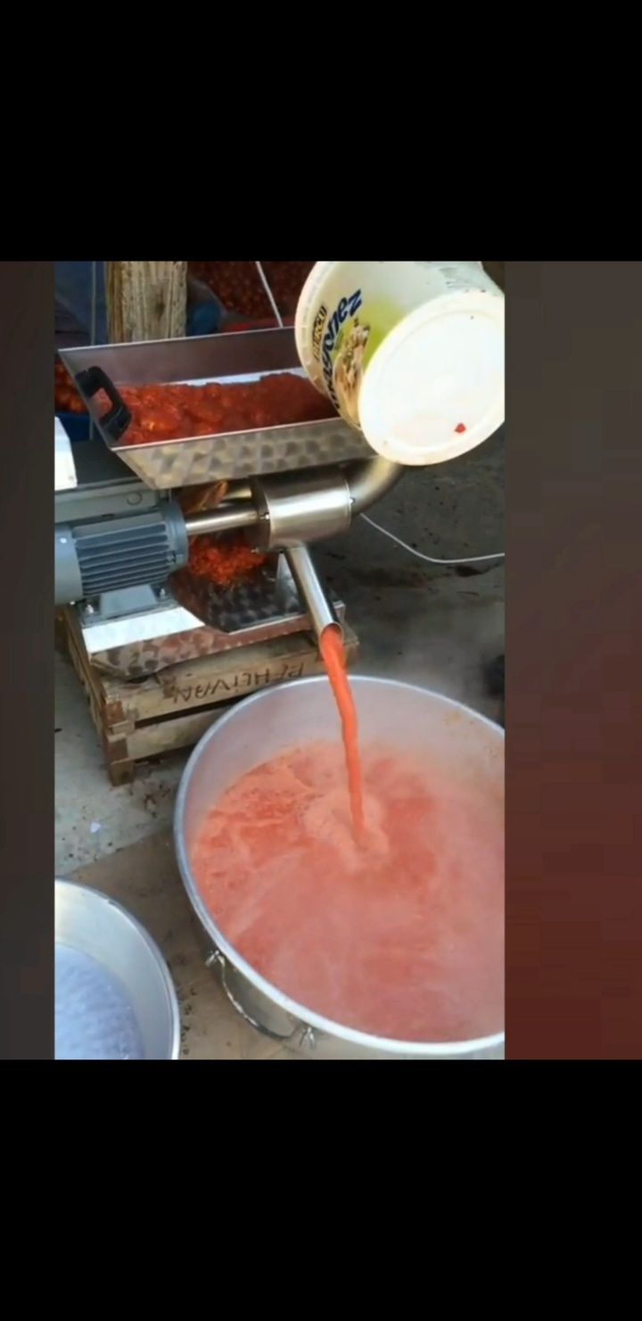 Storcator rosii pasta de tomate ardei pasatrice suc  masina tocat