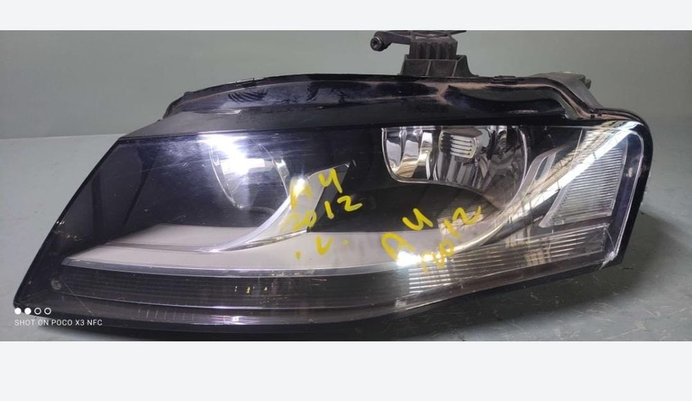 Far Stanga Audi A4 B8 Fundal Negru European