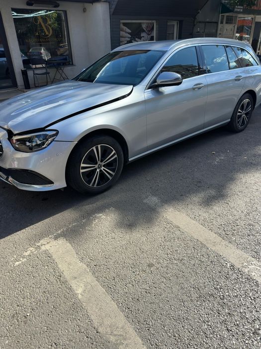 Mercedes E220 W213 2021 Facelift avariat