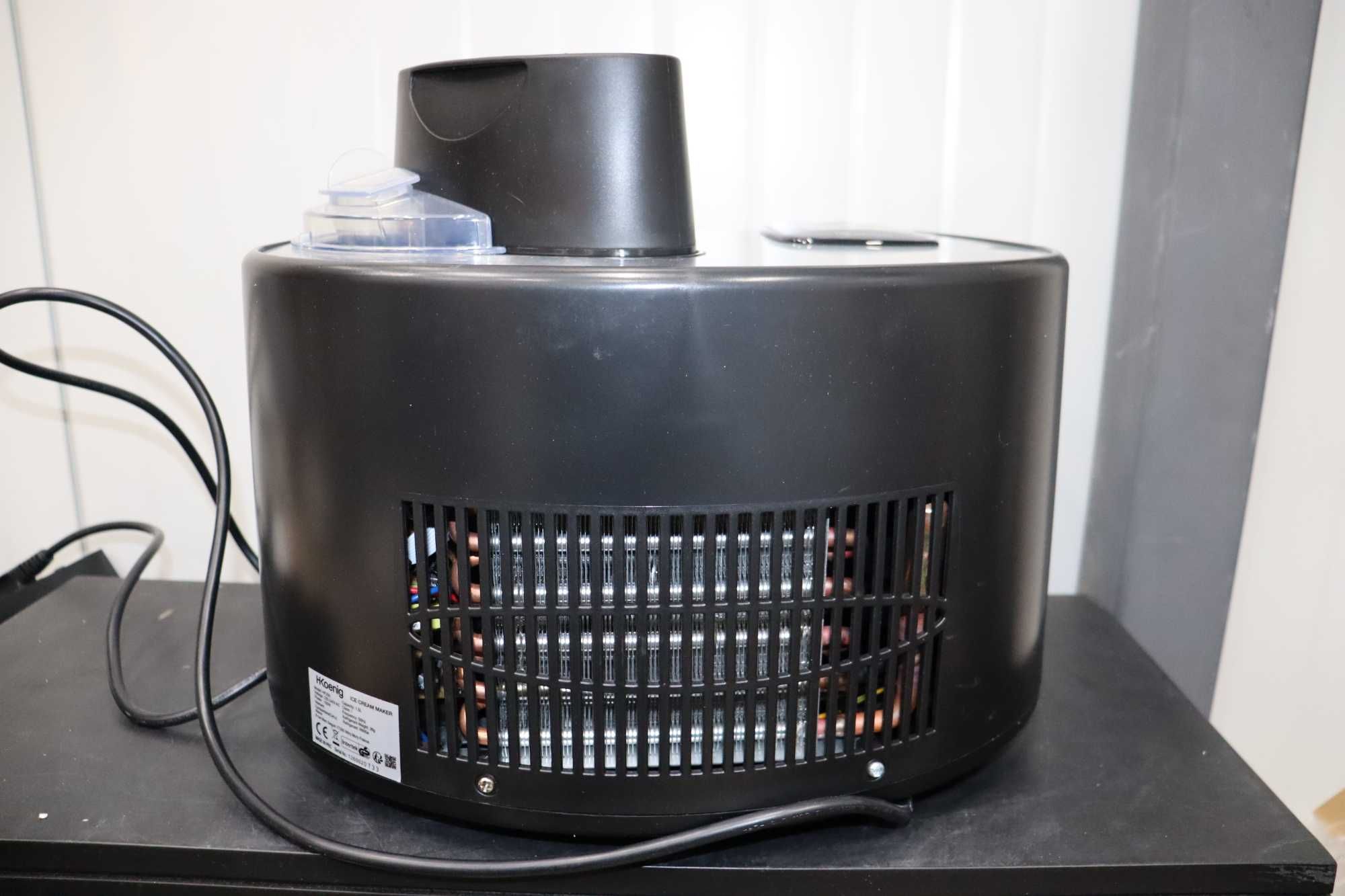 Турбинна машина за сладолед и сорбе H.Koenig HF250, 1.5Л, 150W
