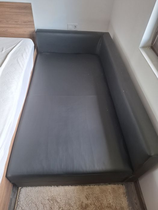 Canapea neagra living