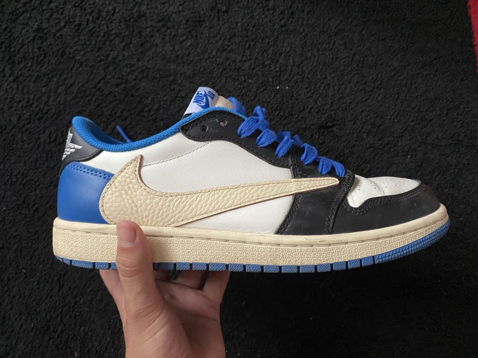 Jordan 1 Low Travis Scott