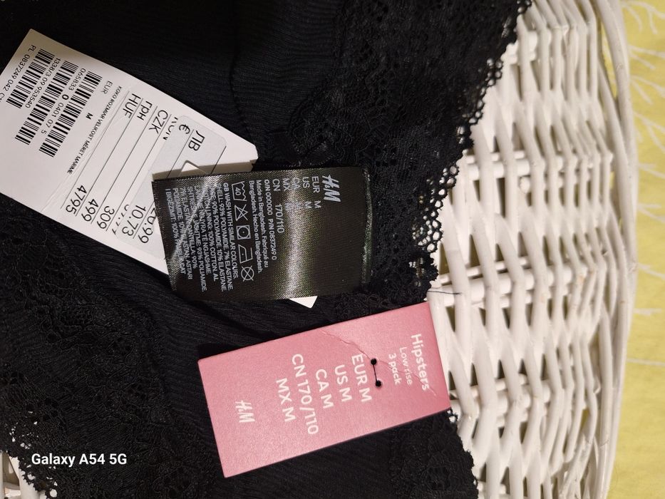 3 бр.дамски бикини,тип  хипстър H&М,размер М