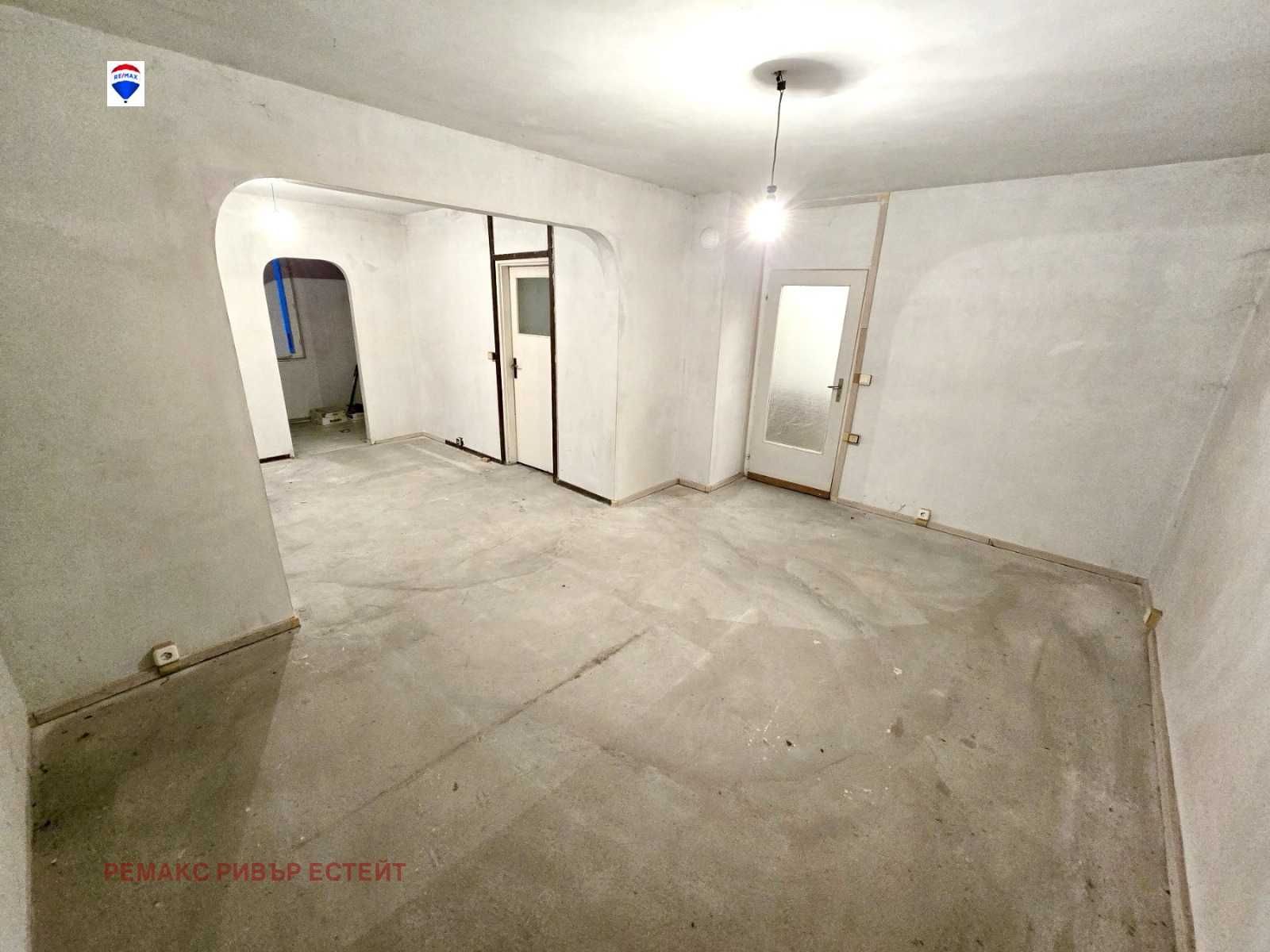 Тристаен апартамент за продажба кв. Дружба 3, гр. Русе