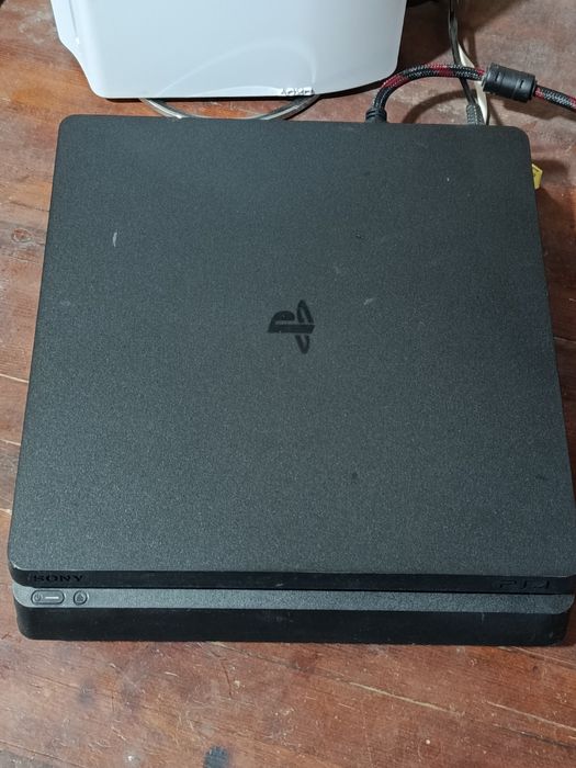 PS4 Slim 6.72 version 1 TB