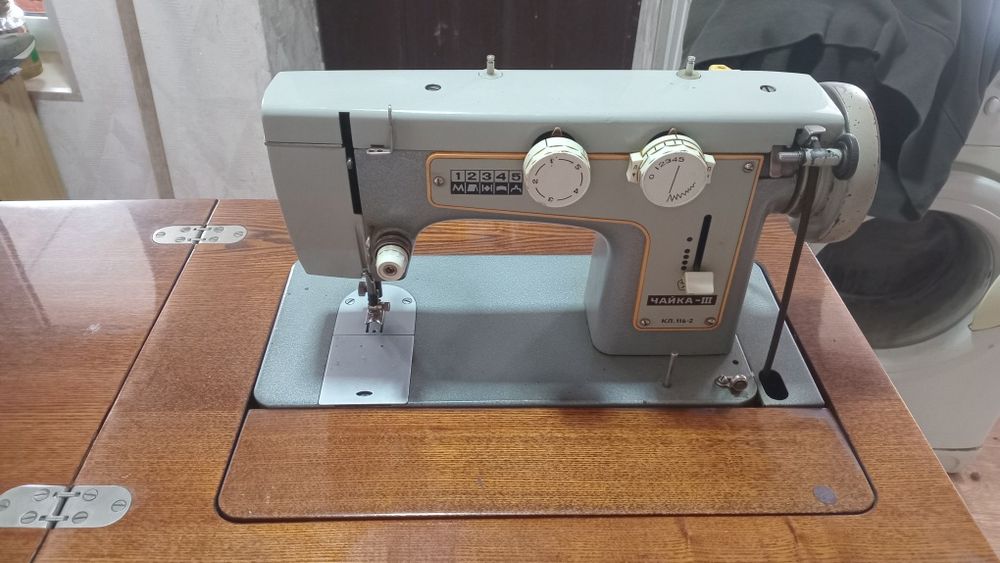 Швейная машина Чайка 3