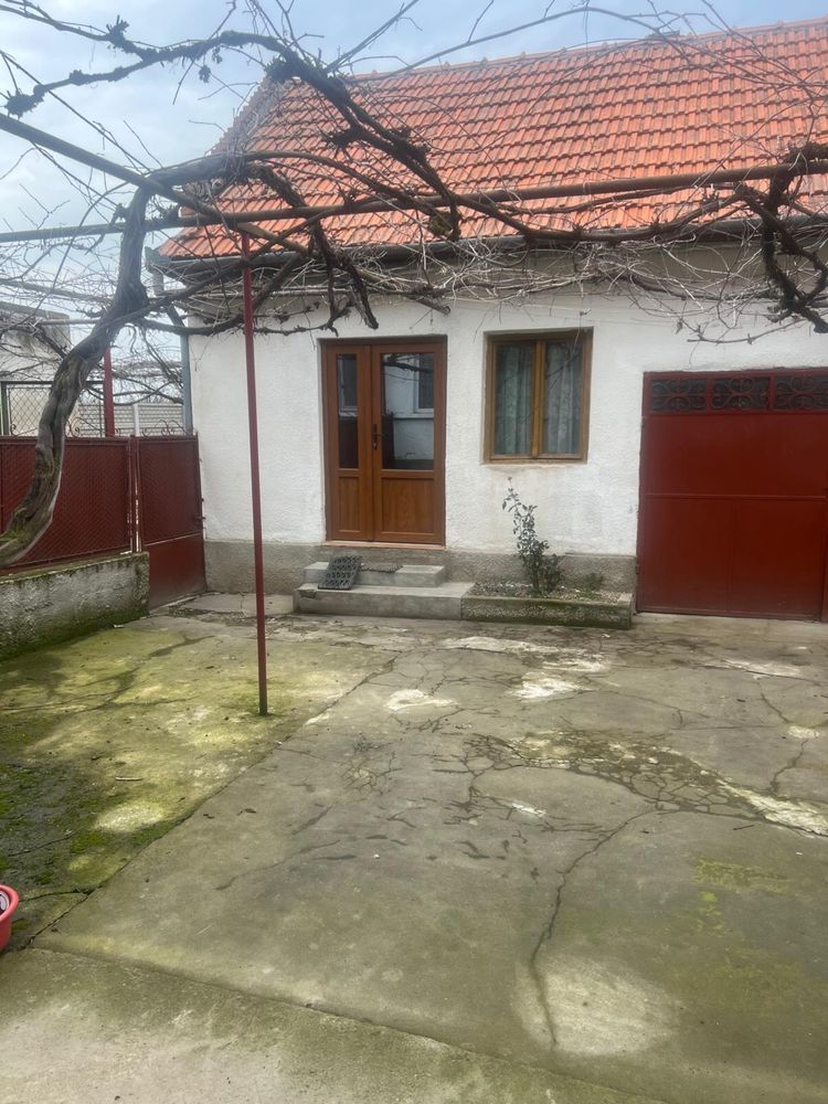 Vand casa in comuna Costeiu, jud.Timis